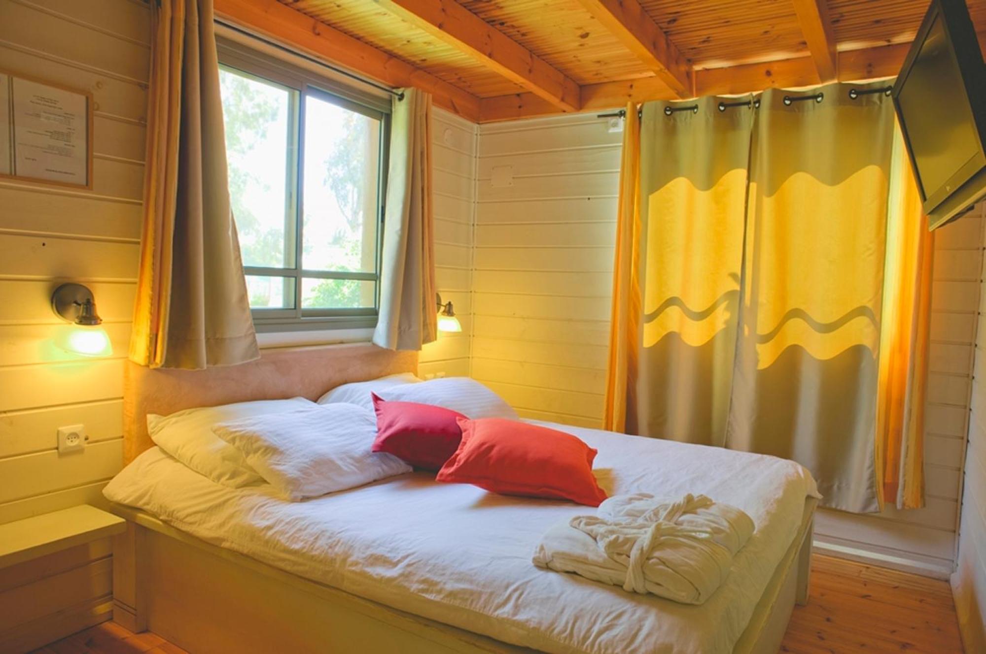 Ein Zivan Village Resort Bilik gambar