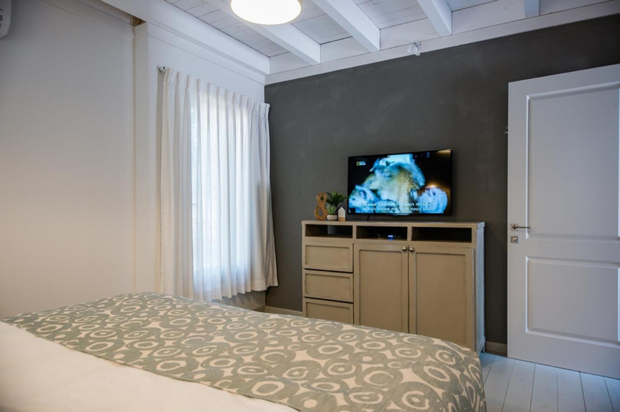 Ein Zivan Village Resort Bilik gambar